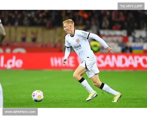 勒沃库森主场迎战巴黎 德法劲旅对决引发进球大战预期